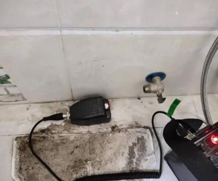 平顶山市屋顶漏水维修公司分享下卫生间漏水的危害及解决方法